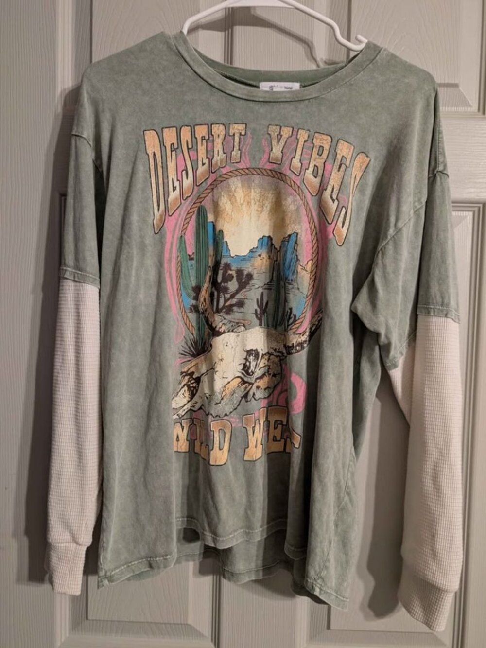 Stitch and pine long sleeve top size small